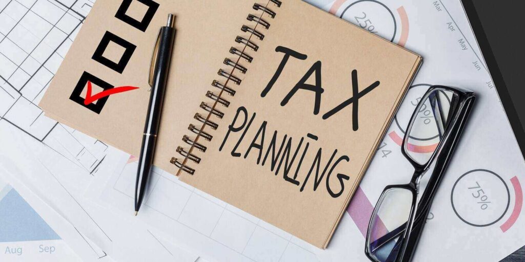 What Should Entrepreneurs Include in a 2026 Tax Planning Checklist Before Year-End?